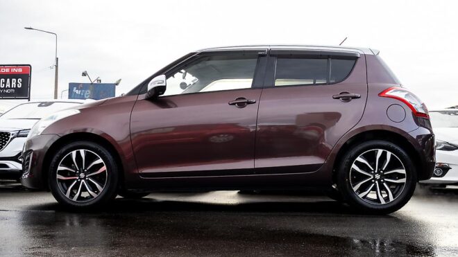 2016 Suzuki Swift Style Unique Colour – Half Leather image 303198