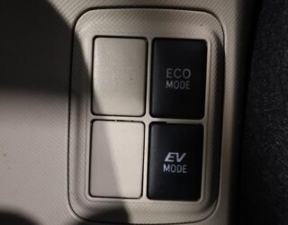 2013 Toyota Aqua G Model/ Push Start image 314818