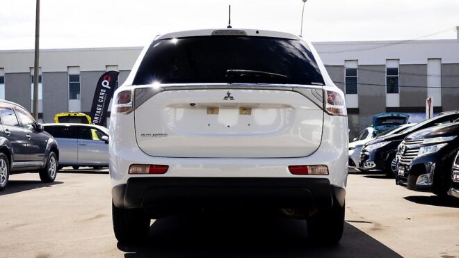 2013 Mitsubishi Outlander 24G Safety Package 4WD – 7 Seater image 309064