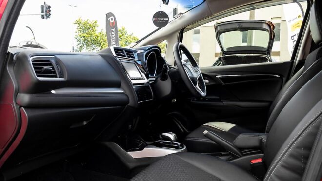 2014 Honda Fit Hybrid L Package image 317102