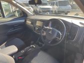 2013 Mitsubishi Outlander 24G Safety Package 4WD – 7 Seater image 294014