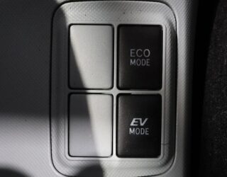 2012 Toyota Aqua S Model/ Push Start/ 2 Keys image 318072