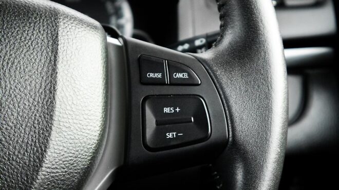 2016 Suzuki Swift Style Unique Colour – Half Leather image 303208