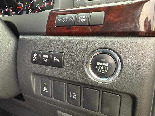 2012 Toyota Vellfire 2.4Z – 8 Seater image 292097