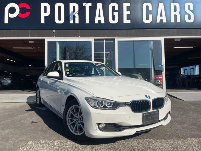 2014 Bmw 320i Low KMs Sedan image 293950