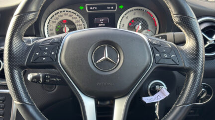 2014 Mercedes-benz A 180 Super Low KMS, Half Leather image 287177