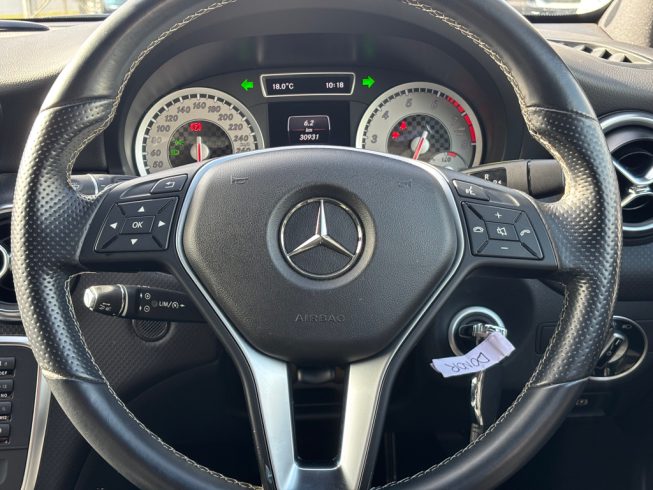 2014 Mercedes-benz A 180 Super Low KMS, Half Leather image 287177