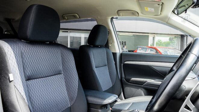 2013 Mitsubishi Outlander 24G Safety Package 4WD – 7 Seater image 309069