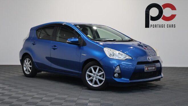 2012 Toyota Aqua G Model Hybrid, Low Kms, Push Start, Reverse Camera image 310094