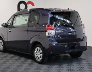 2014 Toyota Spade F Model- Easy access – sliding door image 303767
