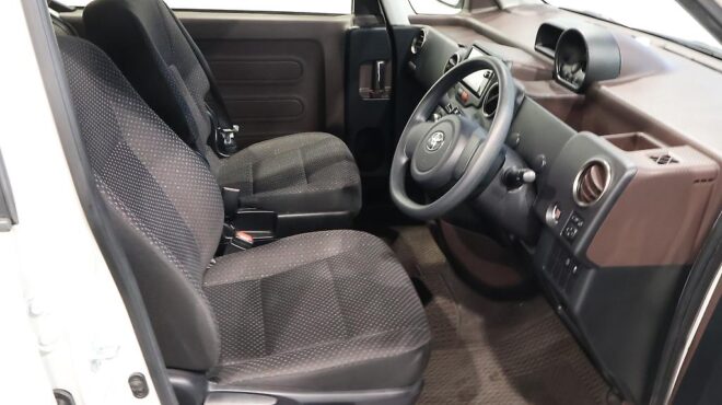 2015 Toyota Spade F Jack image 315433