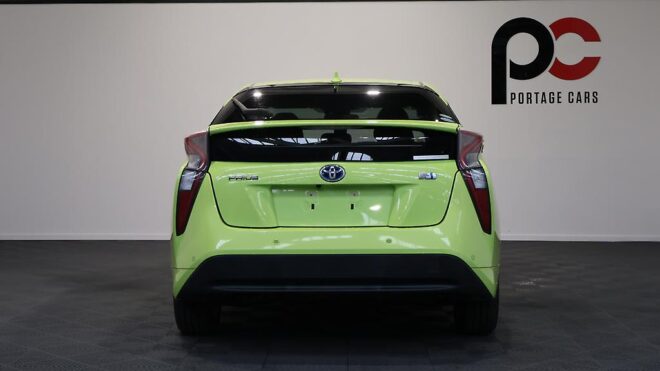 2016 Toyota Prius A Model, Low KMS, Heads up Display image 310590