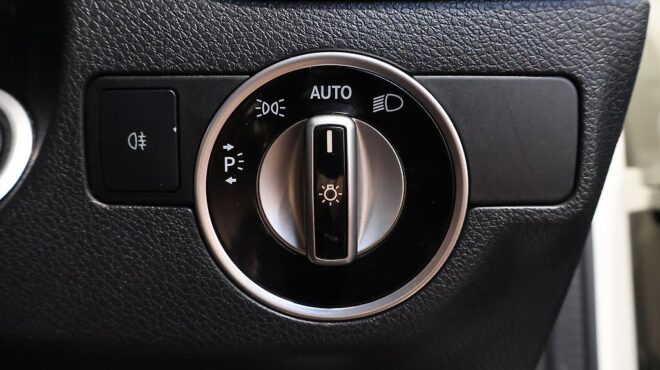 2013 Mercedes-benz A 180 Sports, AMG Package, Black Roof image 318589