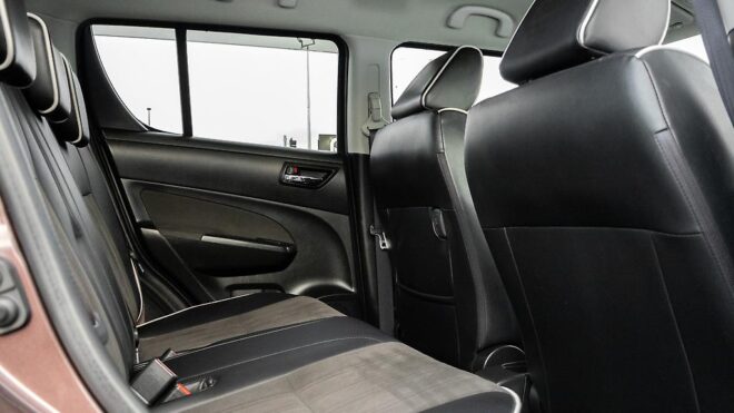 2016 Suzuki Swift Style Unique Colour – Half Leather image 303204