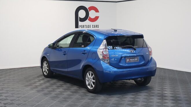 2012 Toyota Aqua G Model Hybrid, Low Kms, Push Start, Reverse Camera image 310097