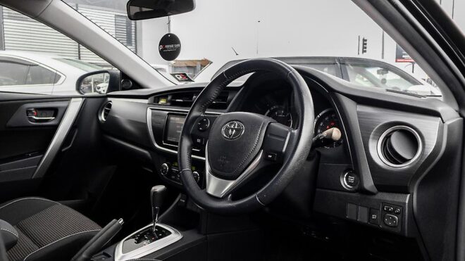 2012 Toyota Auris 180G S-Package, sporty look image 312880