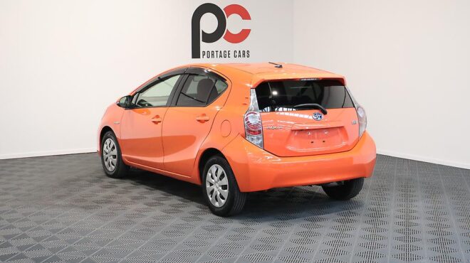 2012 Toyota Aqua S Model/ Push Start/ 2 Keys image 318056