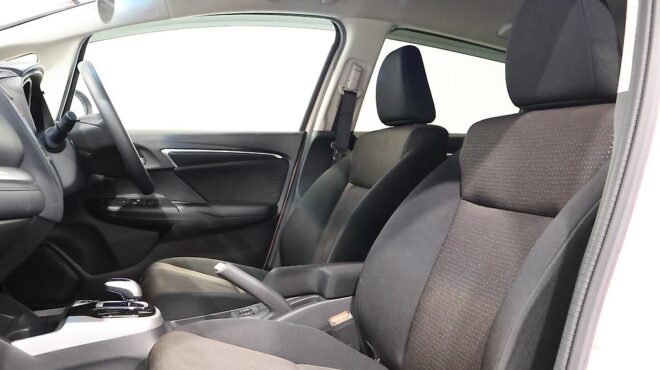 2016 Honda Fit Hybrid F-Package Comfort Edition image 305381