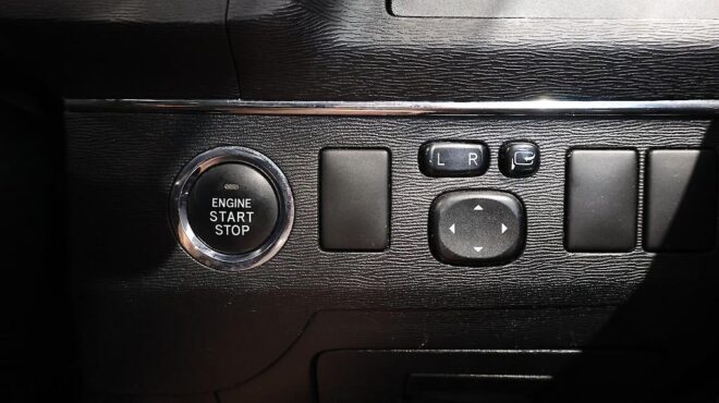 2012 Toyota Avensis Wagon Xi, Push Start, Paddle Shift image 317659