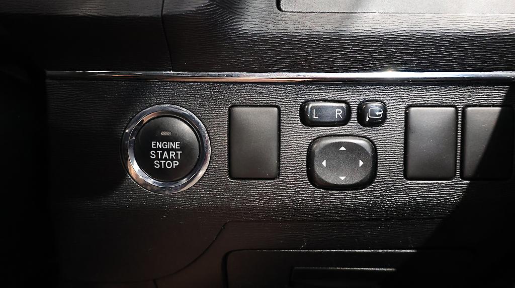 2012 Toyota Avensis Wagon Xi, Push Start, Paddle Shift image 317659