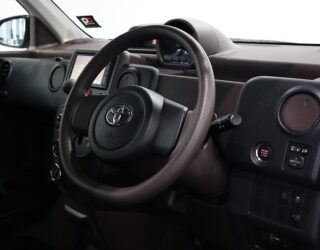 2014 Toyota Spade F Model- Easy access – sliding door image 303777