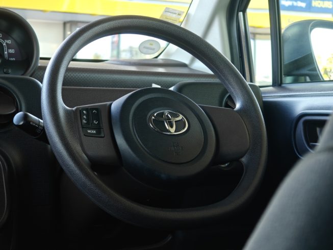 2014 Toyota Spade F Model image 287324