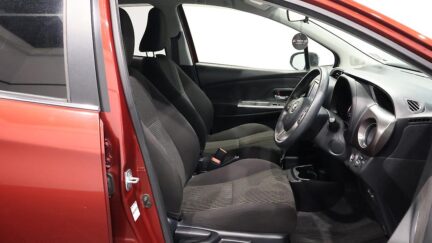 2014 Toyota Vitz Jewela Low KMS image 327253