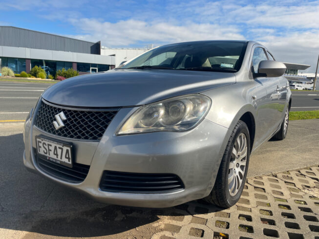 2011 Suzuki Kizashi GLXC 2.4 4DR NZ New image 302241