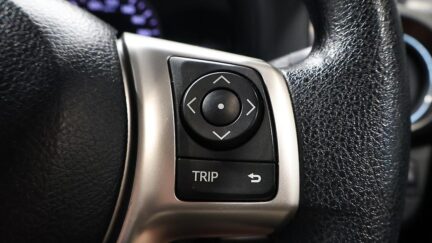 2014 Toyota Vitz Jewela Low KMS image 327263