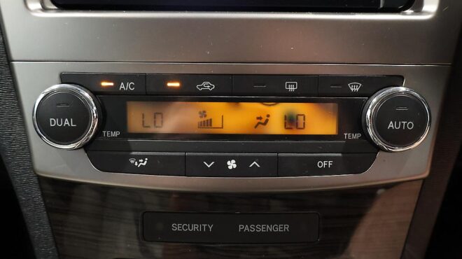 2012 Toyota Avensis Wagon Li image 317724