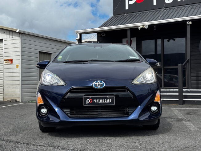 2017 Toyota Aqua S Style Black/ Black Rims/ Rev Cam image 317276