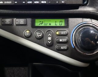 2012 Toyota Aqua S Model/ Push Start/ 2 Keys image 318069