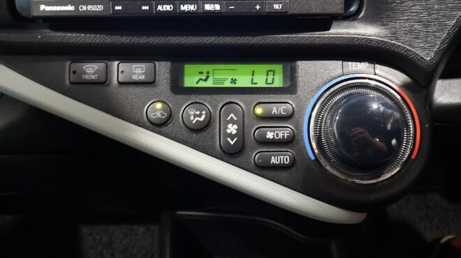 2012 Toyota Aqua S Model/ Push Start/ 2 Keys image 318069