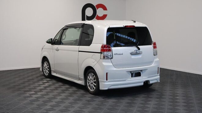 2015 Toyota Spade F Jack image 315428