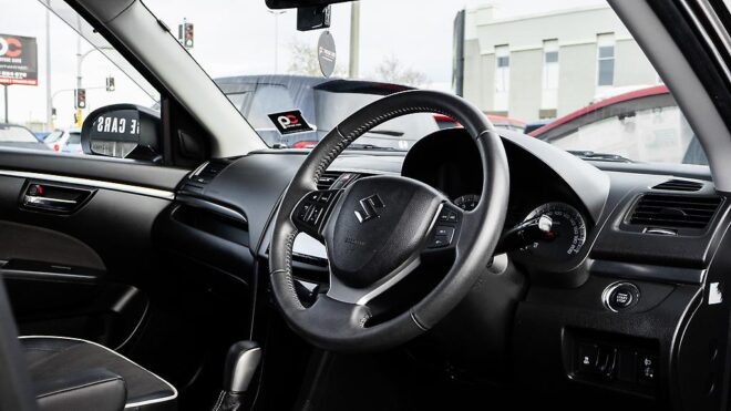 2016 Suzuki Swift Style Unique Colour – Half Leather image 303206