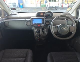 2014 Toyota Spade F Model image 287323