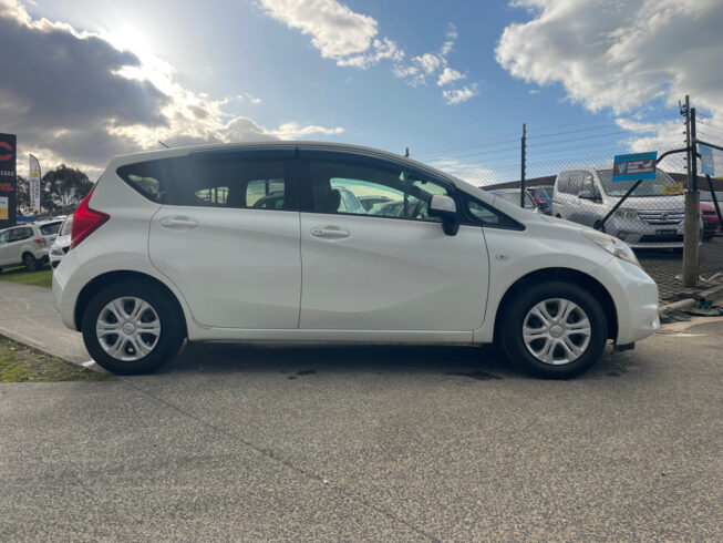 2014 Nissan Note X Model, Push Start, Low KMS image 300129