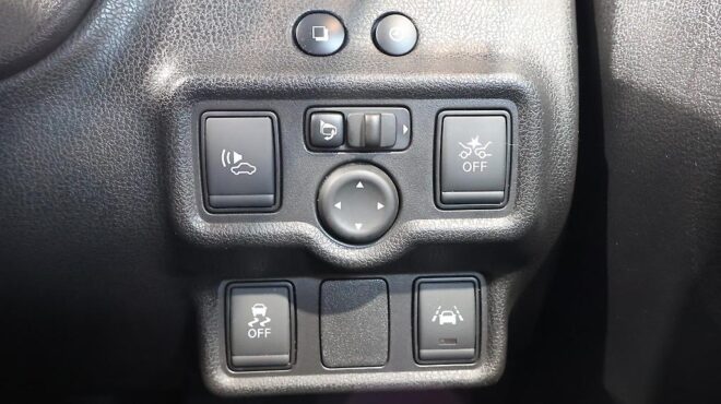 2017 Nissan Note e-Power X – Low KMS image 314547