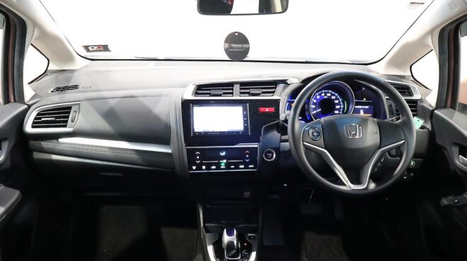 2016 Honda Fit Hybrid F-Package Comfort Edition image 305374