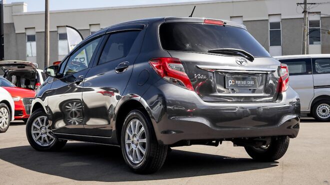 2014 Toyota Vitz F model, Push start image 316682