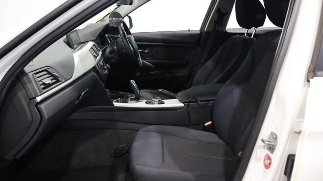 2014 Bmw 320i Low KMs Sedan image 308770