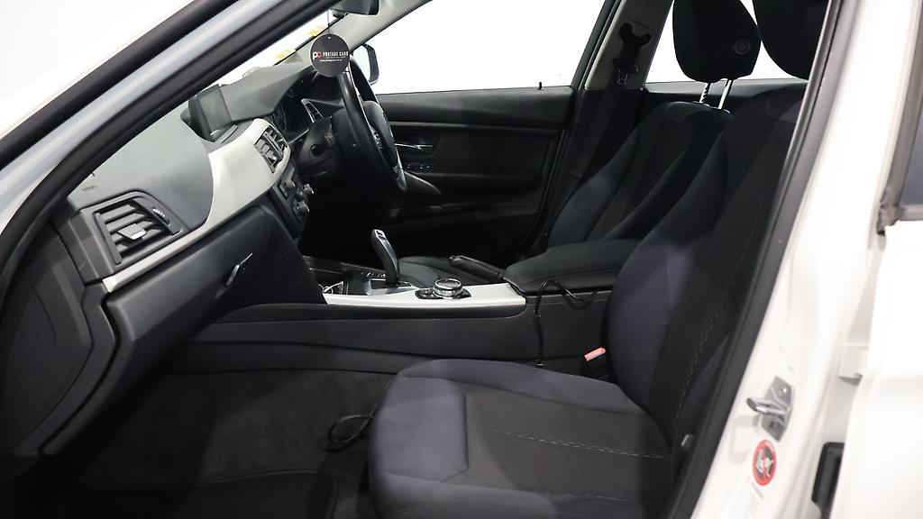 2014 Bmw 320i Low KMs Sedan image 308770