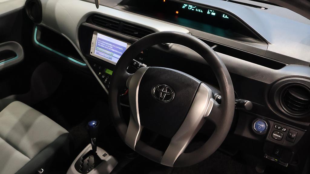 2013 Toyota Aqua S Model, Push Start, Low KMS image 312494