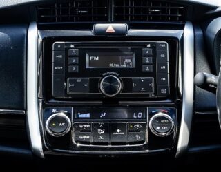 2017 Toyota Corolla Fielder Hybrid G Model, Push Start, Cruise Control image 309095