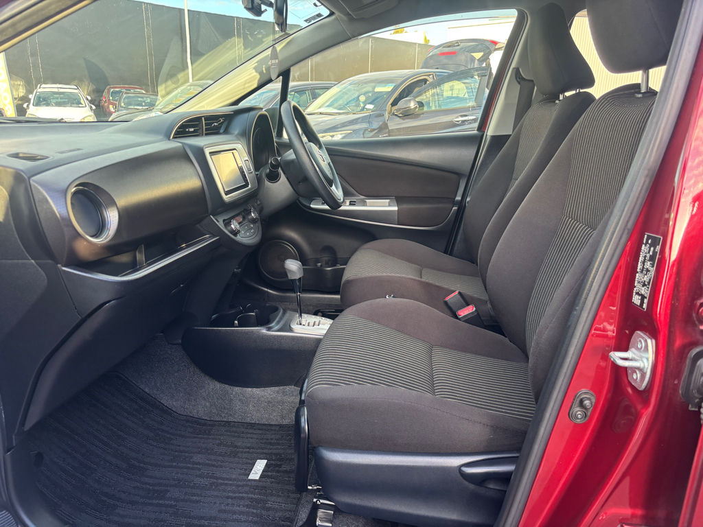 2014 Toyota Vitz Jewela Low KMS image 290806