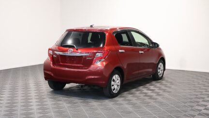 2014 Toyota Vitz Jewela Low KMS image 327247