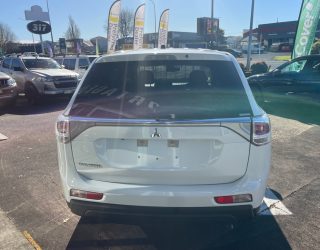 2013 Mitsubishi Outlander 24G Safety Package 4WD – 7 Seater image 294008