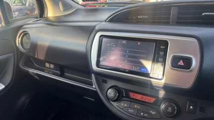 2014 Toyota Vitz Jewela Low KMS image 290814