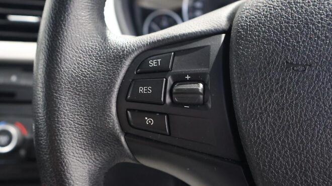 2014 Bmw 320i Low KMs Sedan image 308775