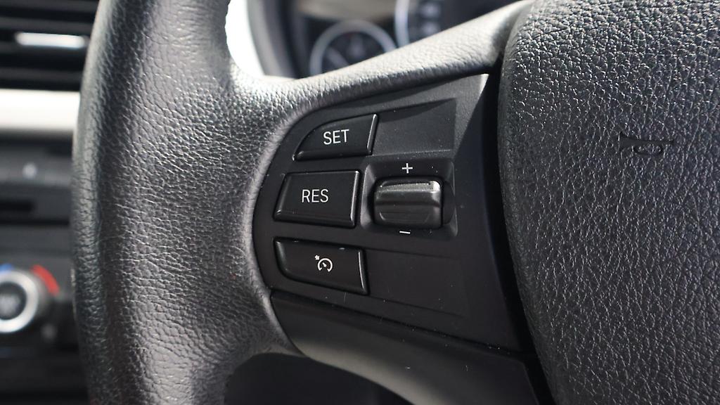 2014 Bmw 320i Low KMs Sedan image 308775